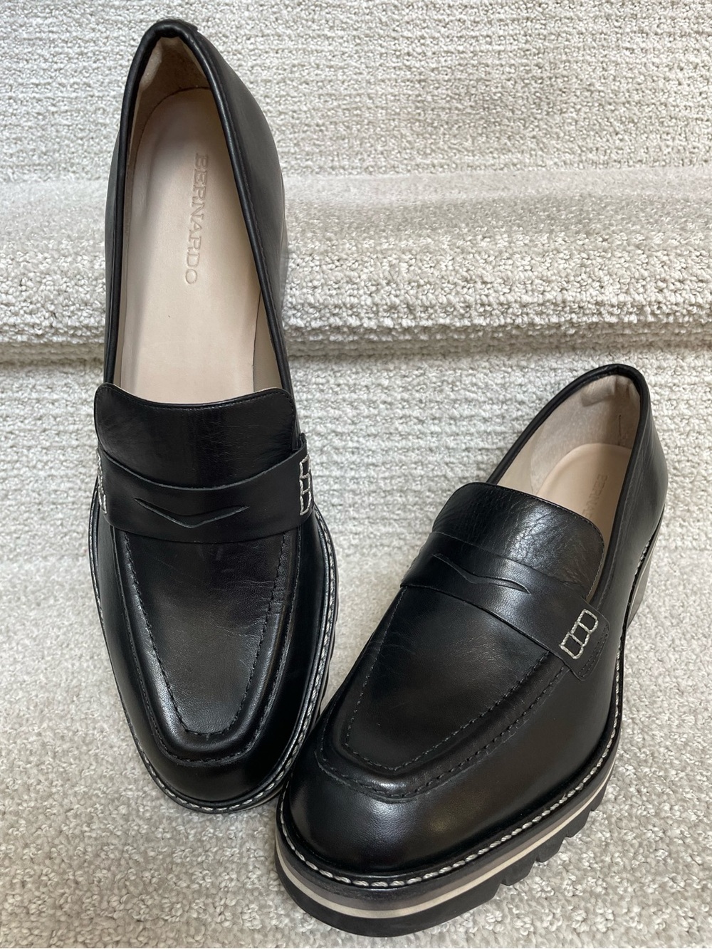 Bernardo Selma Slip-On Black Lug Sole Leather Loafers Women’s Size 11 M